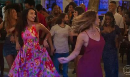 Raquel e Heleninha em duelo de samba