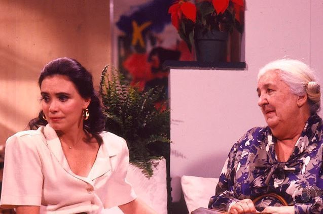 Raquel (Regina Duarte) e Ruth (Zilka Salaberry) em "Vale Tudo"