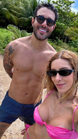 Rodrigo Mussi e a médica nutróloga Ana Laura Biégas • Arquivo pessoal