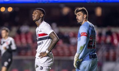 Em crise, São Paulo completa oito jogos seguidos com defesa vazada