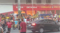 Vídeo: incêndio e saque em loja deixam quatro feridos no RJ