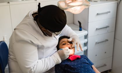 Cuidado com saúde bucal de crianças e adolescentes é desigual no Brasil