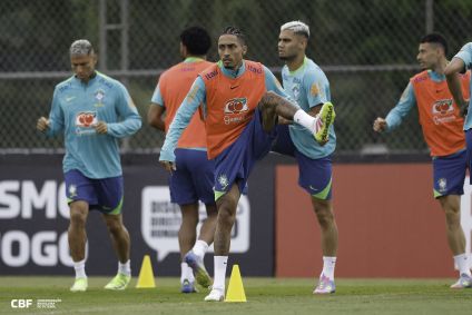 Jogadores da Seleção Brasileira treinam no CT do Corinthians de olho no duelo com Equador, pelas Eliminatórias