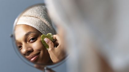 Proteção solar, hidratação e limpeza facial são os cuidados mais comuns