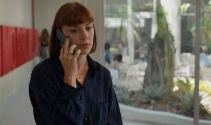 Solange Duprat é interpretada por Alice Wegmann em "Vale Tudo"