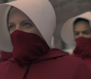 Qual mensagem “The Handmaid’s Tale” deixa para a sociedade? Elenco responde
