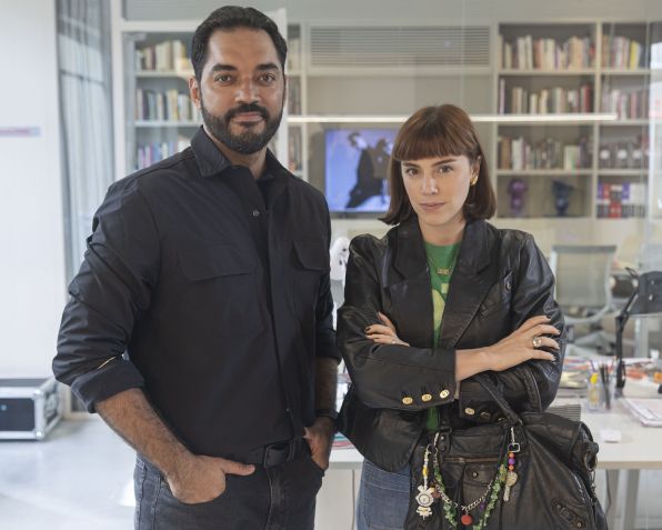Mário Sérgio (Thomas Aquino) e Solange Duprat (Alice Wegmann) em "Vale Tudo" • Divulgação/Globo