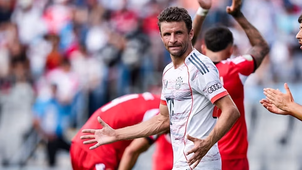 Thomas Müller diz que calor "não é desculpa" para derrota no Mundial
