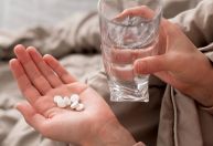 Bactéria E. coli é alterada para transformar lixo plástico em paracetamol