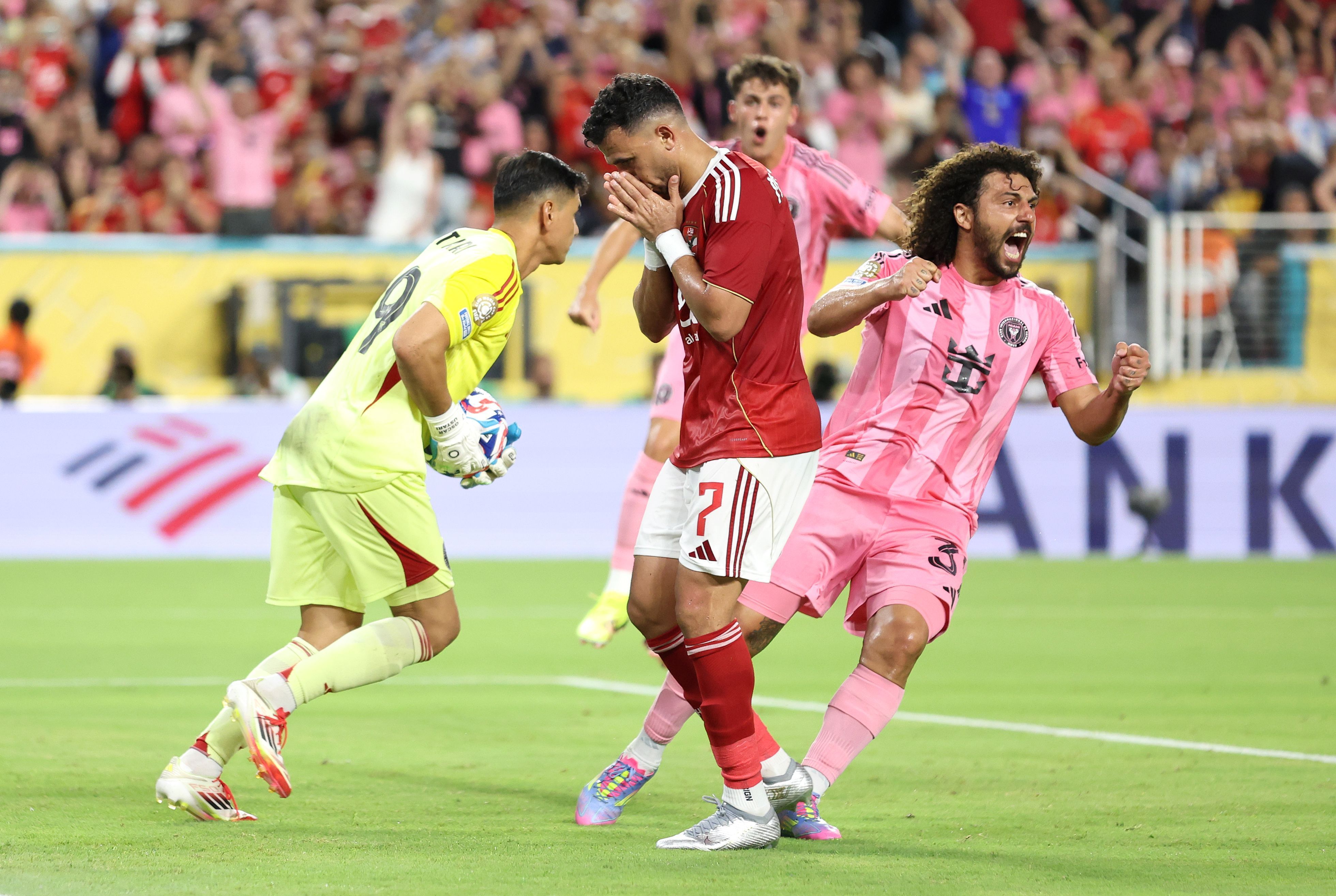 Trezeguet lamenta pênalti perdido na estreia do Mundial de Clubes
