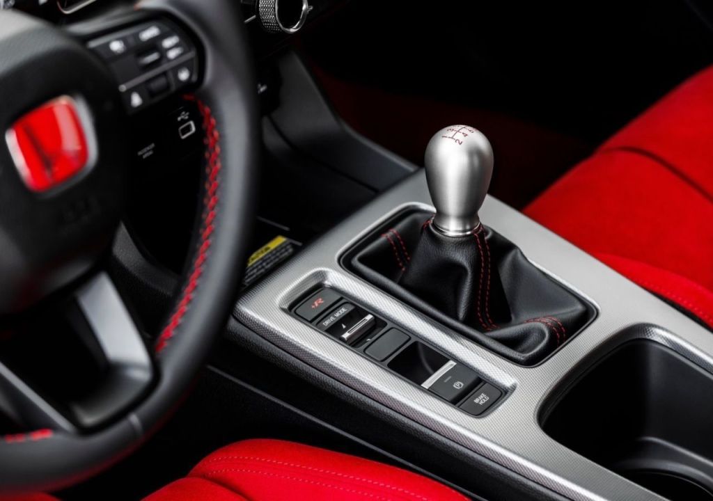 Honda Civic Type R tem transmissão manual