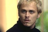 "A Viagem": Alexandre aparece no próprio velório e ataca familiares; veja