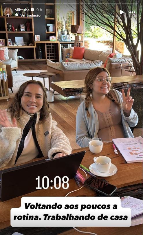 Viih Tube mostrou que está voltando ao trabalho aos poucos após cirurgias • Instagram/Viih Tube