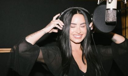 "Não me levei tão a sério": Demi Lovato detalha novo álbum