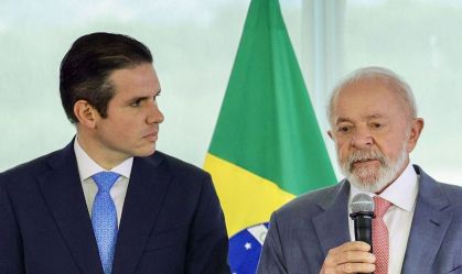 Após derrota em CPMI, Hugo se reúne com Lula no Alvorada