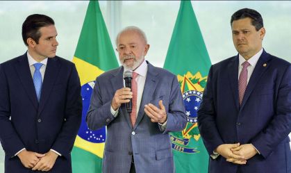 Lula espera “baixar a poeira” para conversa com Hugo e Alcolumbre
