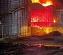 Depósito de soja é atingido por incêndio de grandes proporções no RS
