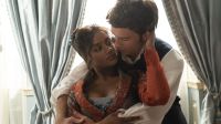 Simone Ashley revela "medo de sair de casa" após estrelar "Bridgerton"