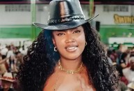 Iza comanda quadrilha na quadra da Imperatriz Leopoldinense