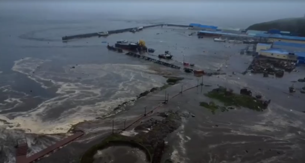 特撮 TSUNAMI Tsunami | CNN Brasil