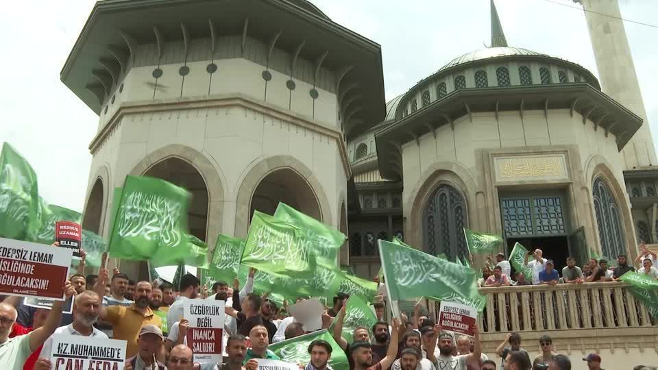 Islâmicos protestam em Istambul por causa de desenho animado que supostamente retrata profetas