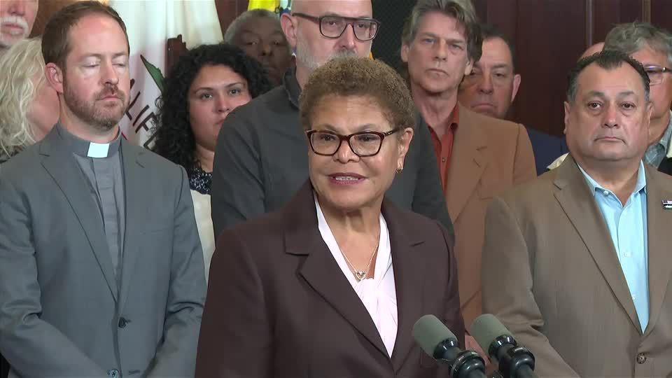 Karen Bass, prefeita de Los Angeles