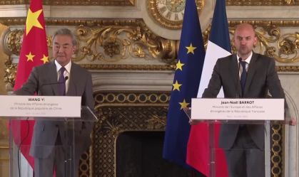 China diz à UE que não aceita derrota da Rússia na guerra contra a Ucrânia