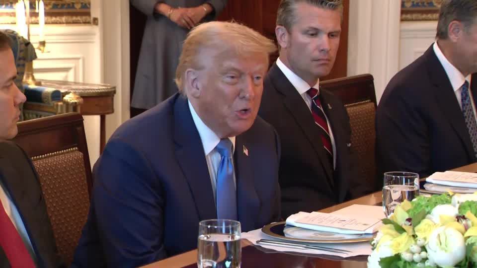 Trump diz que adoraria remover sanções ao Irã no momento certo