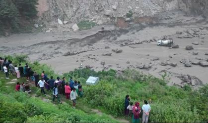 Enchente na fronteira entre China e Nepal deixa quase 30 desaparecidos
