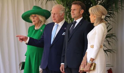 Rei Charles recebe Macron no Reino Unido em primeira visita desde o Brexit