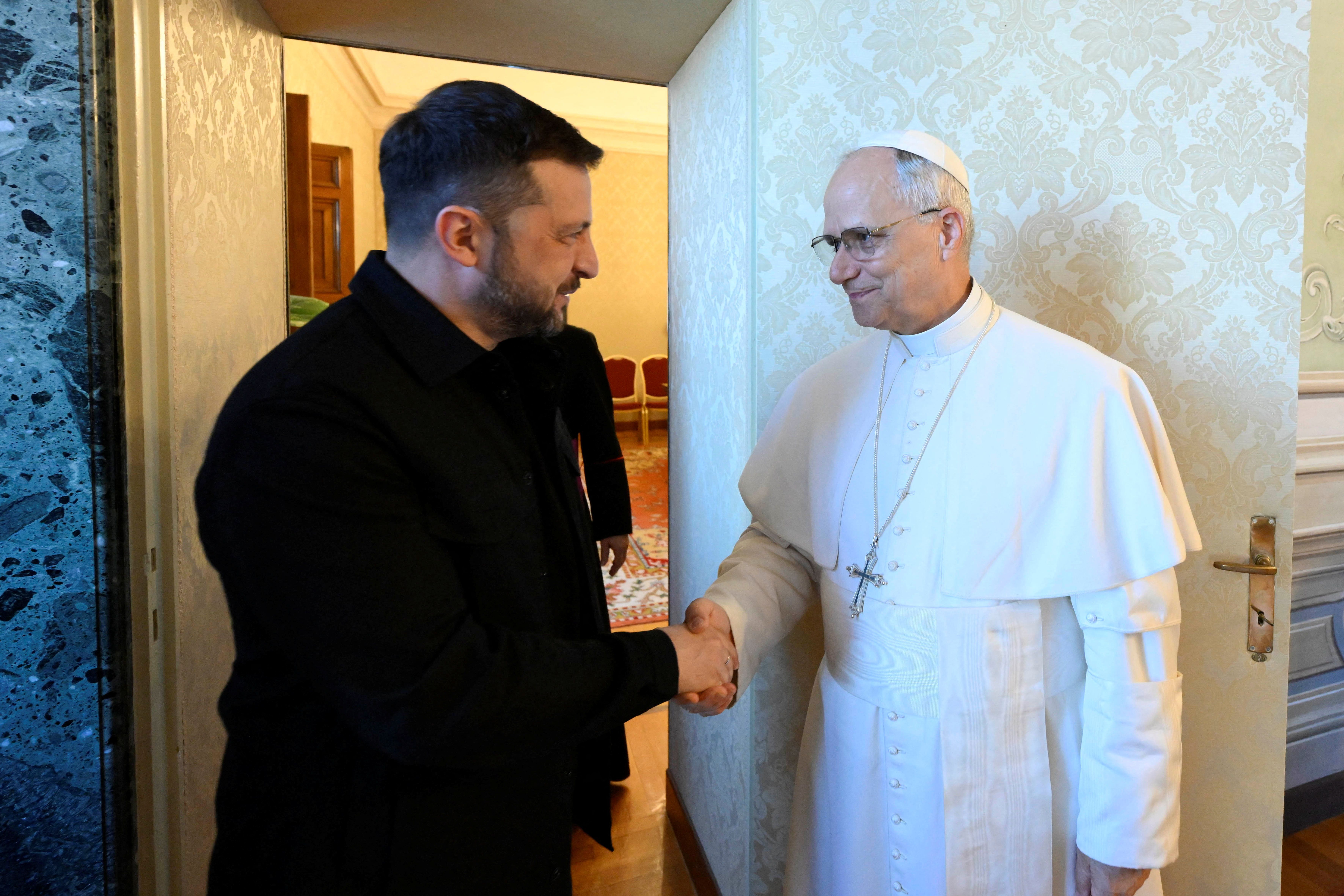 Papa Leão e Volodymyr Zelenskiy em Castel Gandolfo