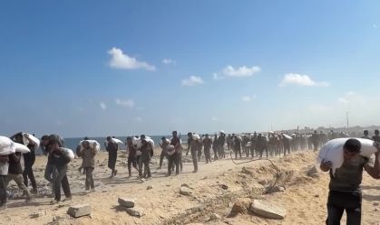 Tiros de Israel matam mais de 70 que buscavam ajuda em Gaza, diz autoridade