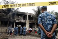 Estudantes protestam em Bangladesh após acidente aéreo deixar 31 mortos