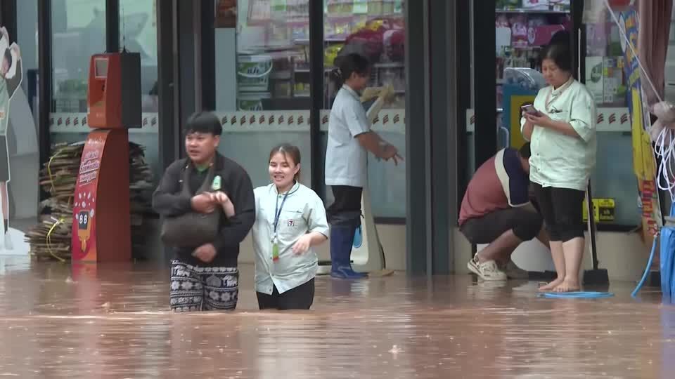 Inundações atingem a Tailândia após tempestade tropical