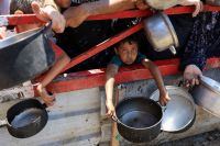 Ao menos dez pessoas morreram de fome em Gaza no último dia, diz ministério