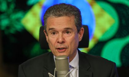 Com 2 milhões de beneficiários, seguro-defeso pressiona ministro da Pesca