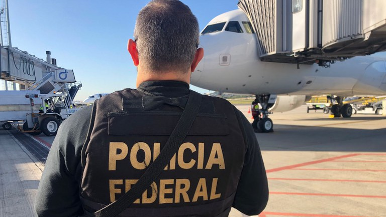 PF OPERAÇÃO COMBATE TRÁFICO
