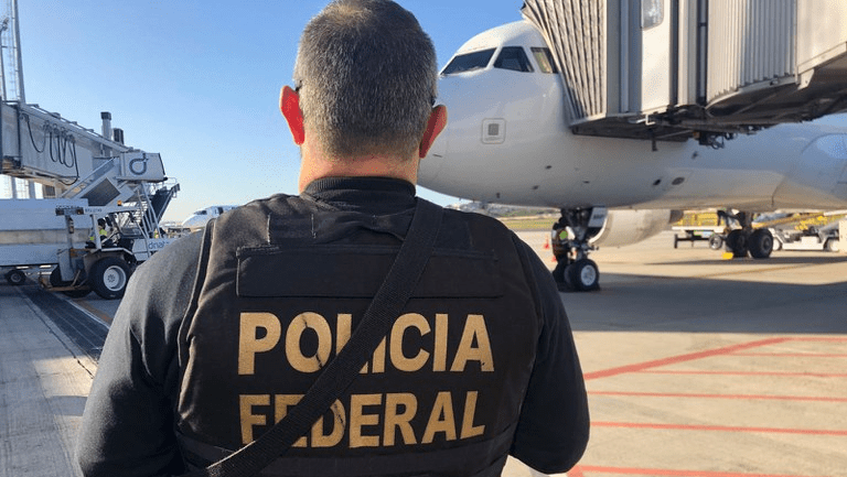 EUA emitem alerta sobre viagens ao Brasil devido a crimes e sequestros