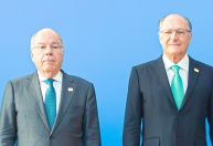 Alckmin e Mauro Vieira discutem tarifaço de Trump