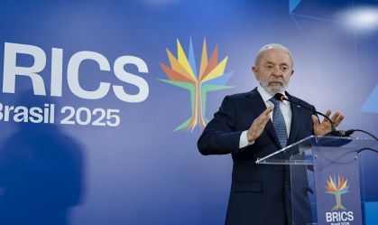 Lula sobre apoio de Trump a Bolsonaro: Não palpite sobre nossa vida
