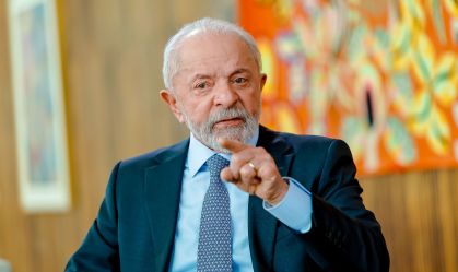 China sai em defesa do Brasil, enquanto Trump fala em encontro com Lula