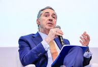 Em trocadilho com Trump, Barroso propõe “tornar a mentira errada novamente"