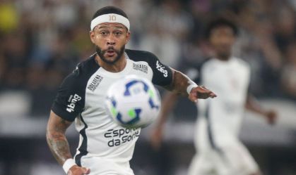 Memphis fez o gol de empate do Corinthians