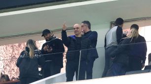 Moraes faz gesto obsceno ao acompanhar vitória do Corinthians em Itaquera