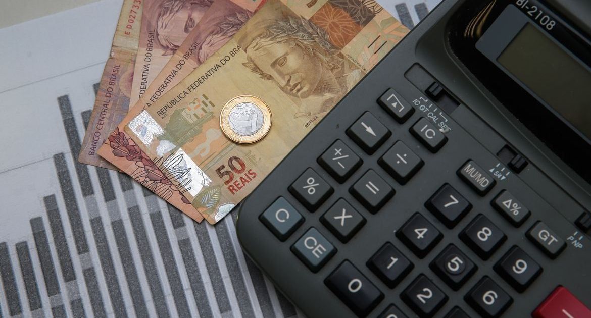 Ipespe: percepção positiva sobre a economia sobe a 40% e negativa cai a 54%