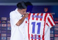 Ex-Botafogo, Almada é apresentado no Atlético de Madrid: "Desenvolvi apego"