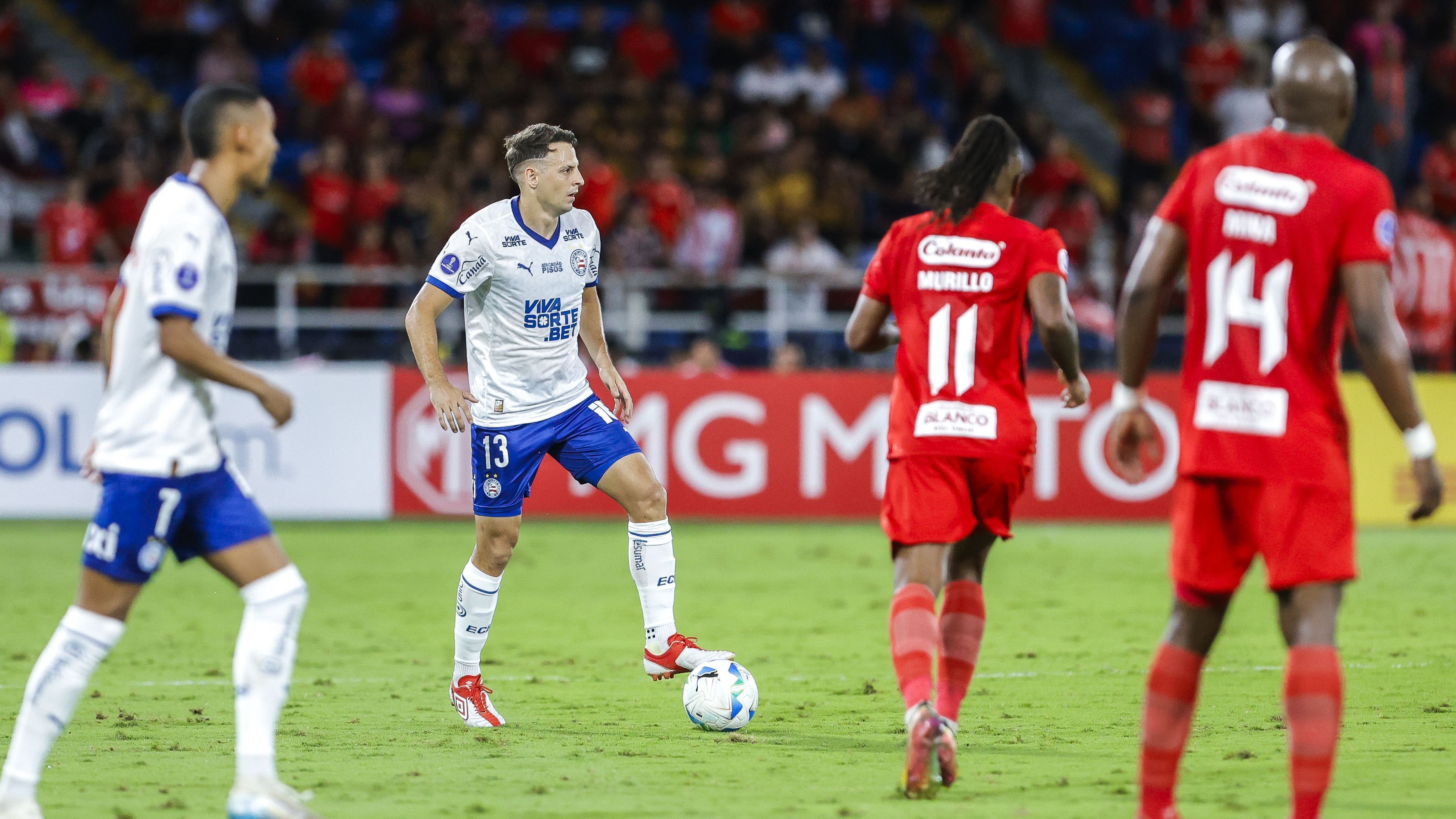 Lance de América de Cali x Bahia pelos playoffs da Sul-Americana