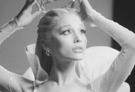 Ariana Grande não sabia sair do papel após "Wicked 2": "Dias devastadores"