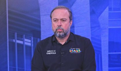 O ministro de Minas e Energia, Alexandre Silveira, em entrevista à CNN