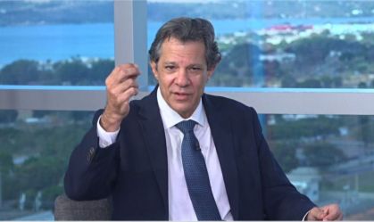 Haddad diz que discurso da oposição atrapalha o Brasil: "Vira-latismo"
